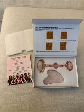 Rose Quartz Facial Roller & Gua Sha Set - Pink BRAND NEW NEVER USED